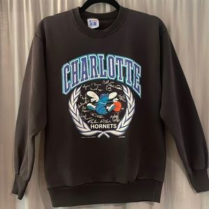 Vintage charlotte Hornets Crew-Neck